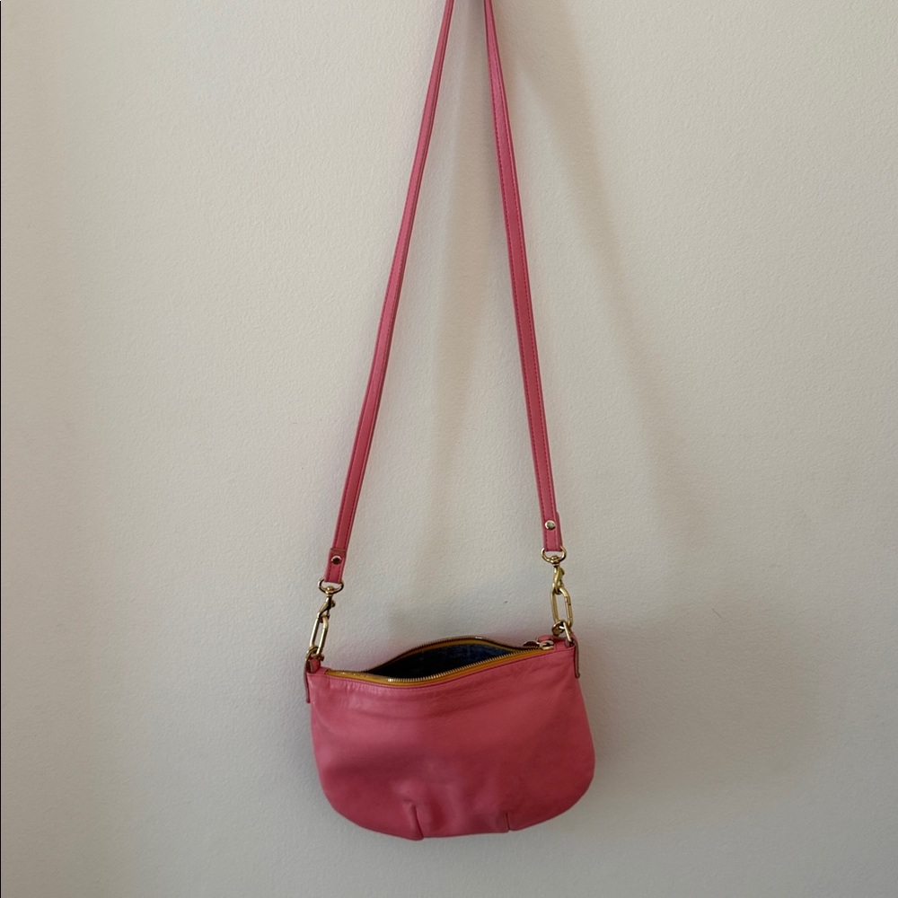 Clare V Petit Moyen - Pink Leather Crossbody Bag with Gold Hardware - Picture 2 of 8